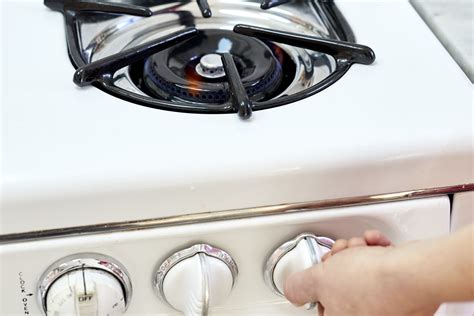 gas stove pilot light not clicking